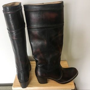 Frye size 7.5 Women’s Boots